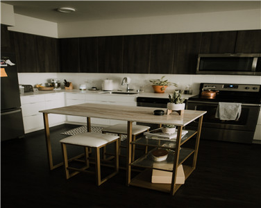 L Shaped Durable Functional Wood Veneer Kitchen Cabinet