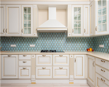 European Style Elegant White Solid Wood Kitchen Cabinet
